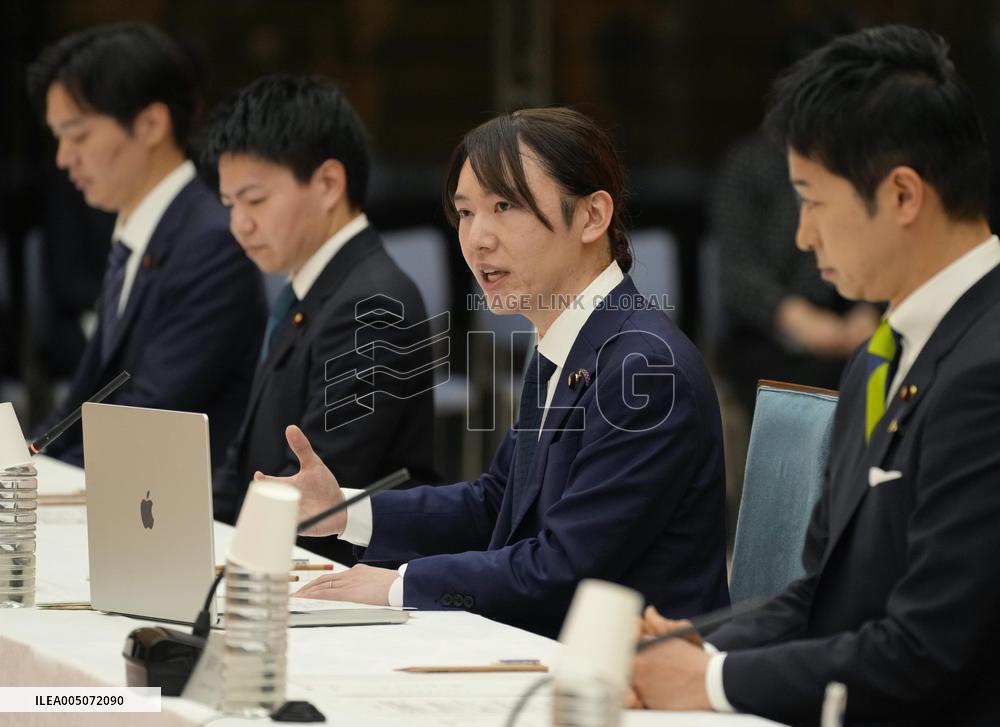 Japan cross-party council discusses food tax cut