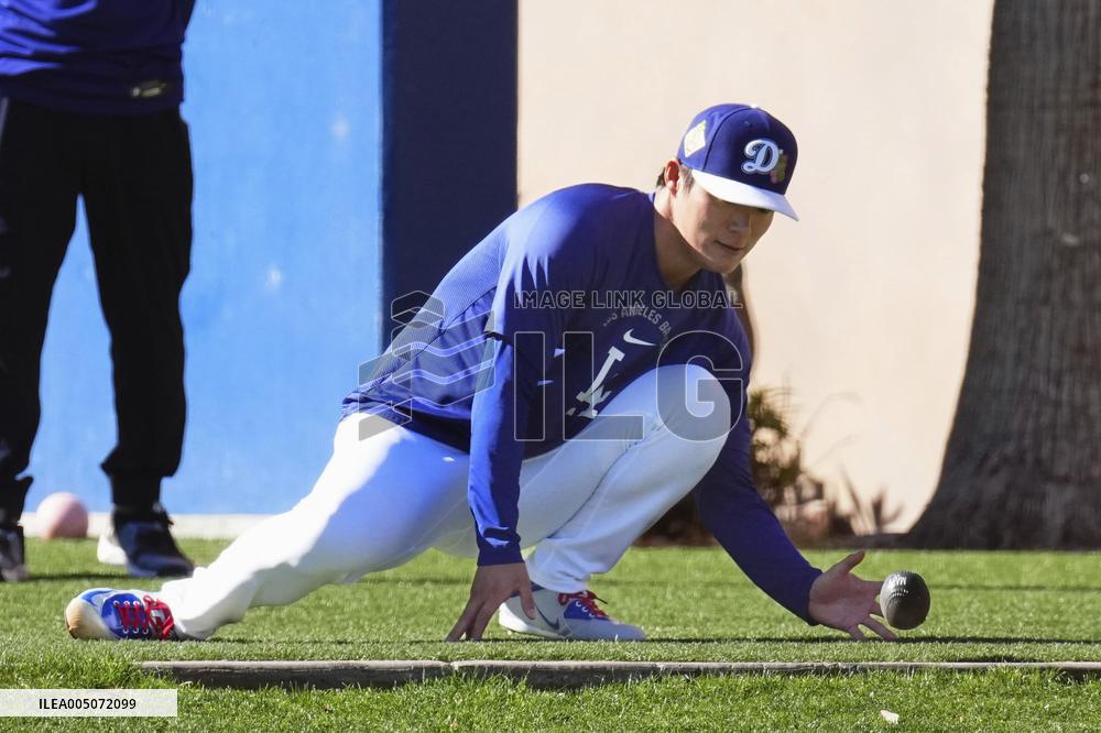 Baseball: MLB spring training