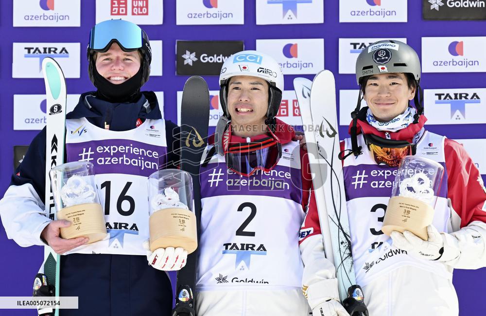 Freestyle skiing: World Cup in Japan