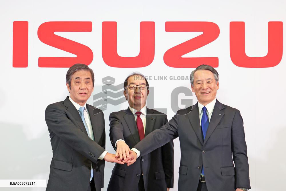 Isuzu President Change Press Conference