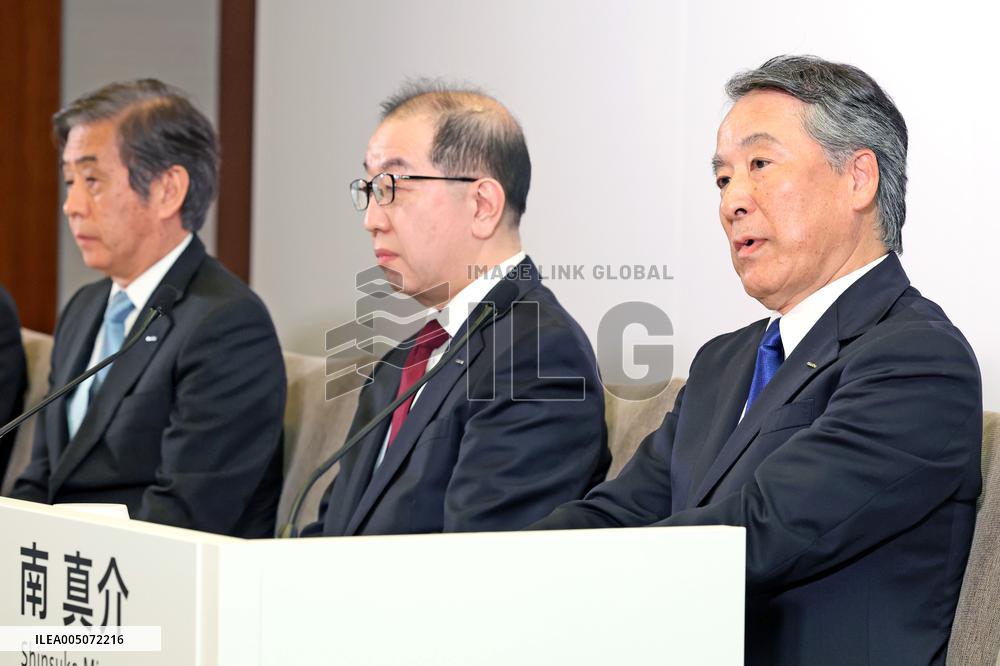 Isuzu President Change Press Conference