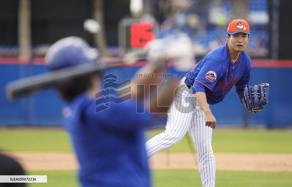 Baseball: MLB spring training