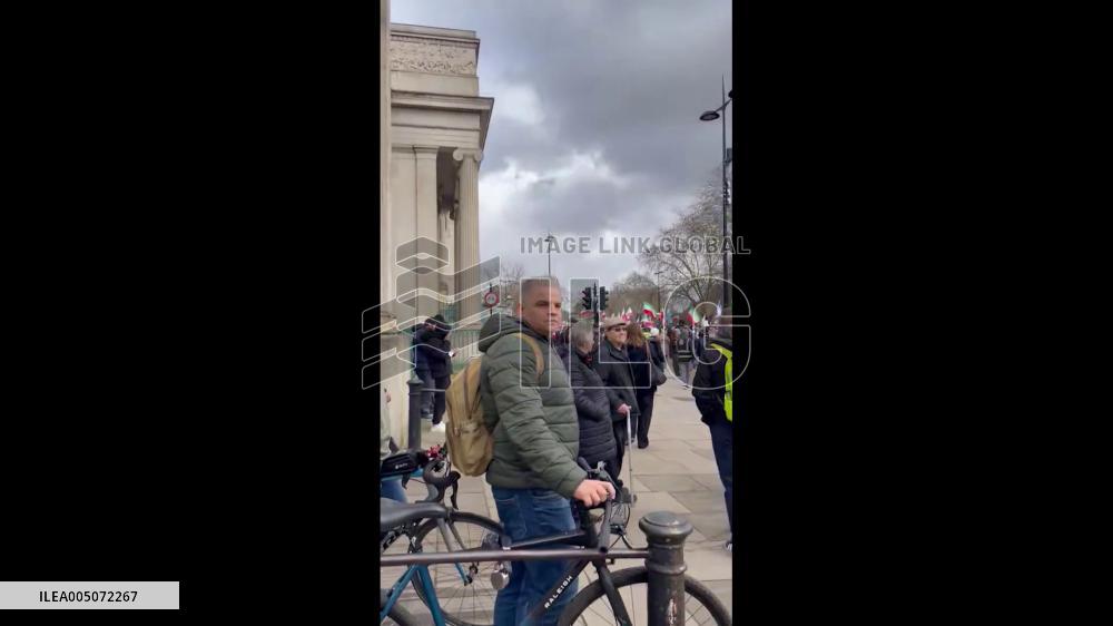 UK: London Streets Fill With Celebrations After Death of Ali Khamenei 2