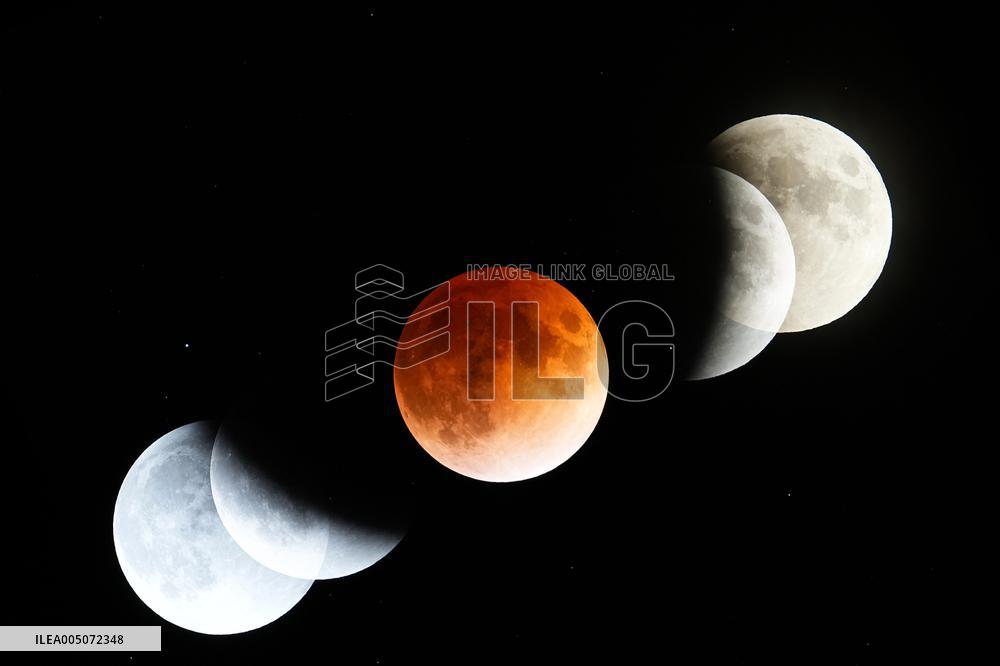 Total lunar eclipse