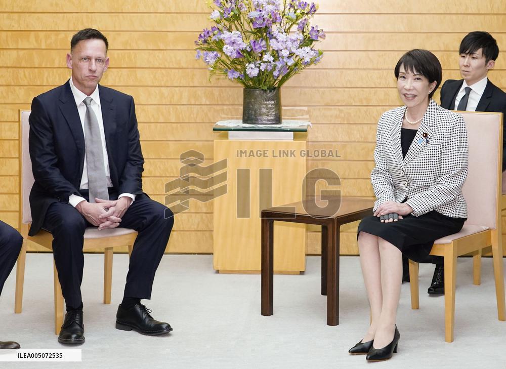 Japan PM meets with Peter Thiel