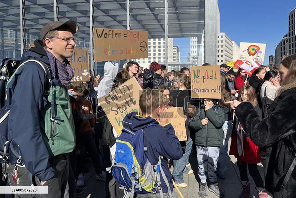 Protest against conscription law in Germany