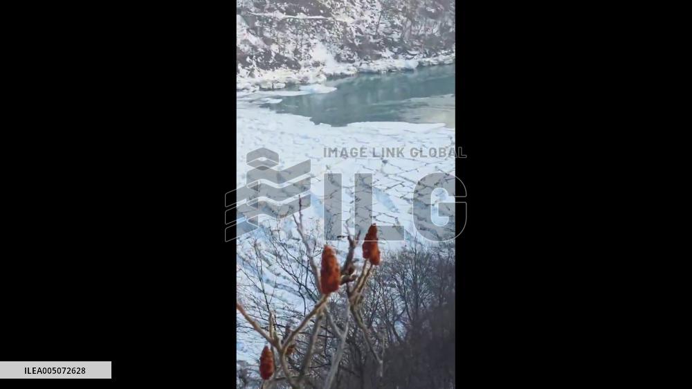 US: Massive Ice Breakup Reported in Niagara River