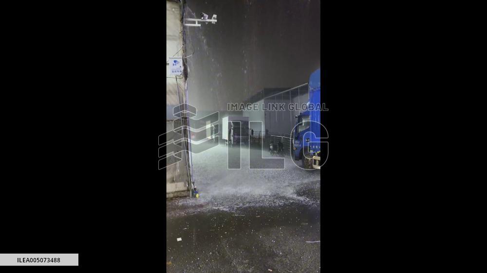 China: Rare Pre-Dawn Hailstorm Startles Residents in Kunming