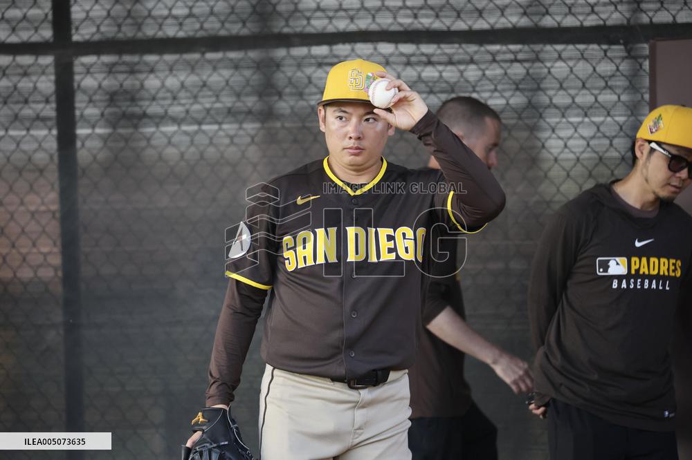 Baseball: MLB spring training