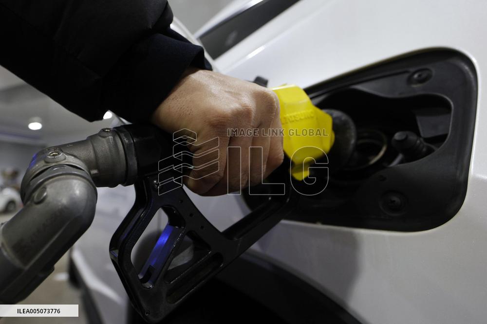 Gasoline prices surging in Japan