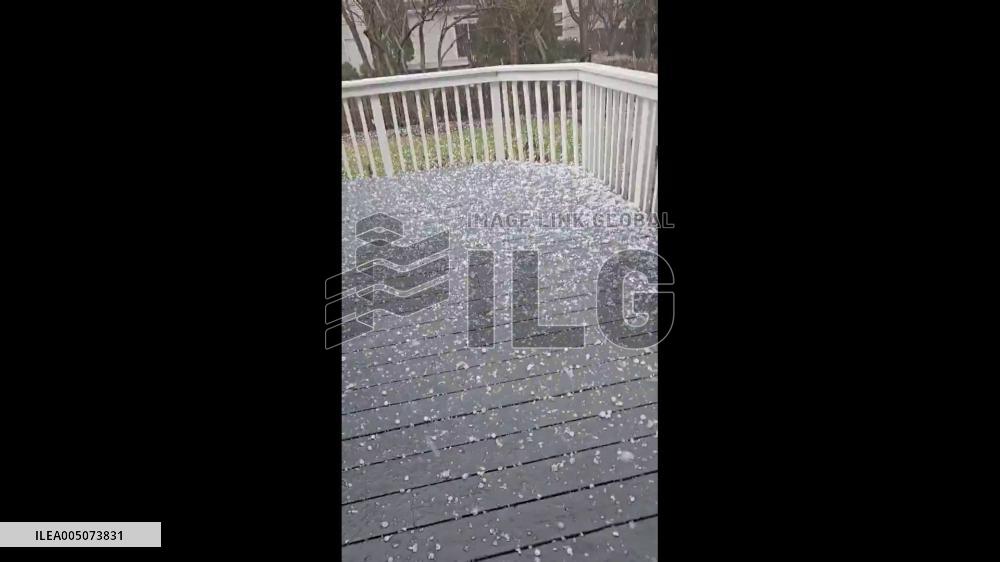 US: Large Hail Pounds Chicago Area as Severe Storm Sweeps Through Northern Illinois 5
