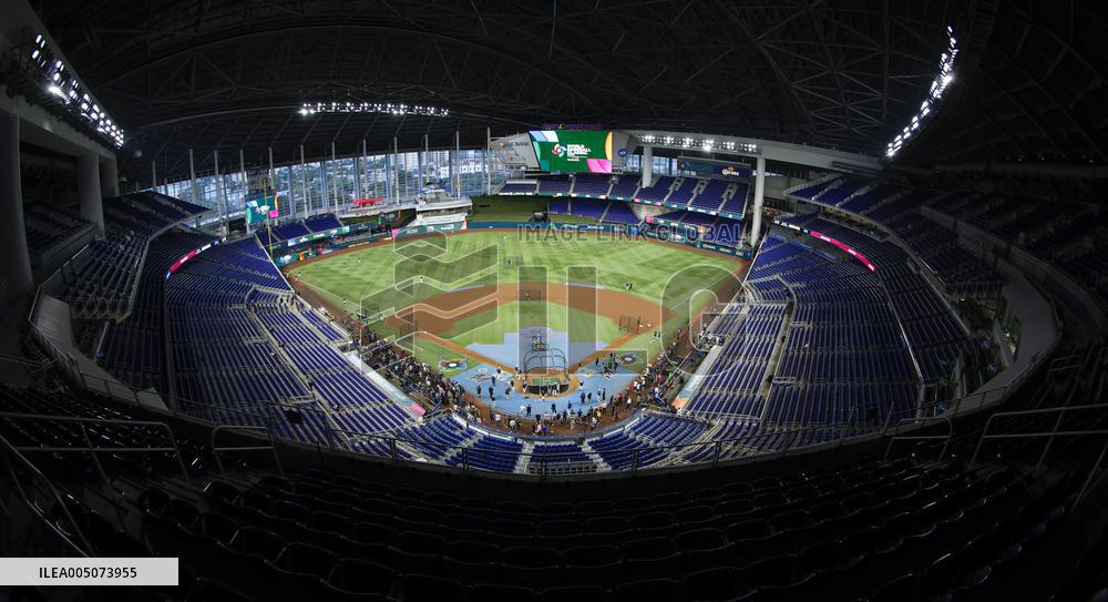 World Baseball Classic: Japan vs. Venezuela