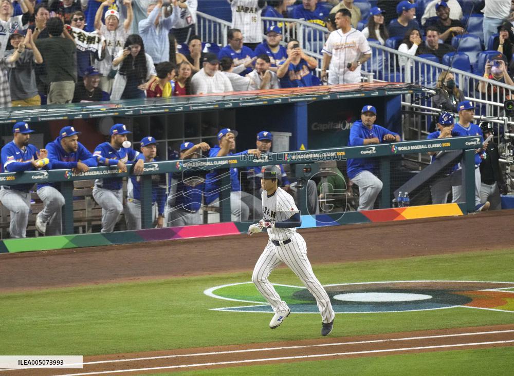 World Baseball Classic: Venezuela vs. Japan
