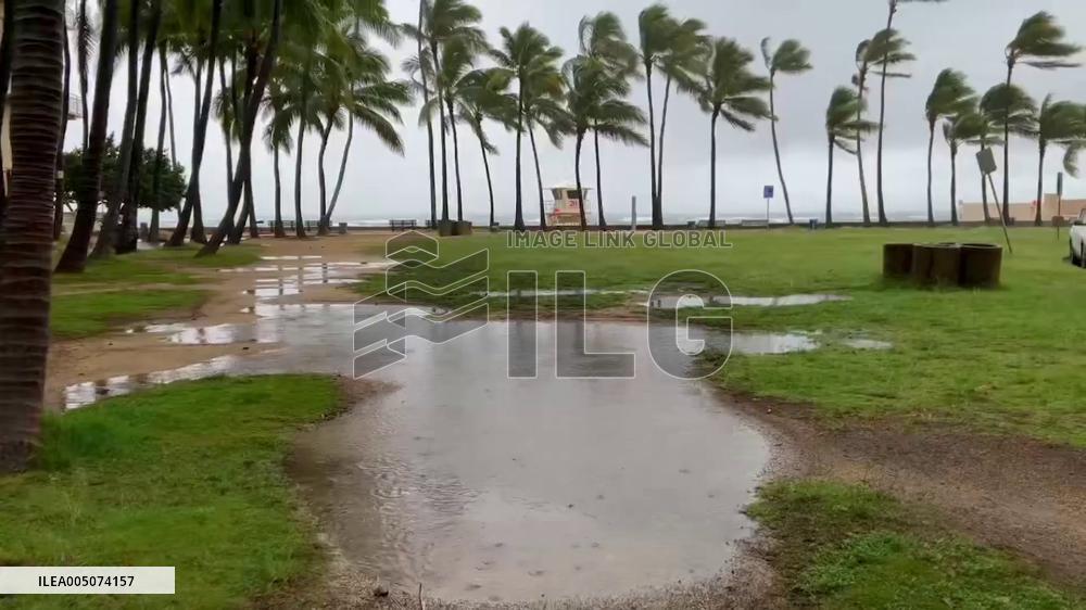 US: Powerful ‘Kona’ Storm Batters Hawaii, Triggering State of Emergency