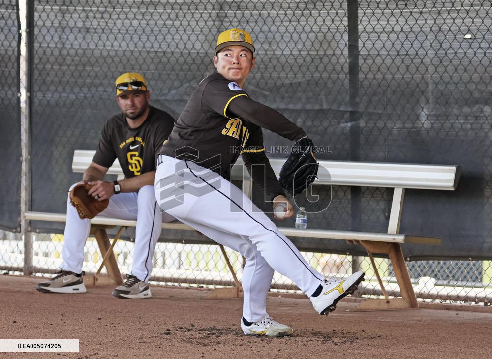 Baseball: MLB spring training