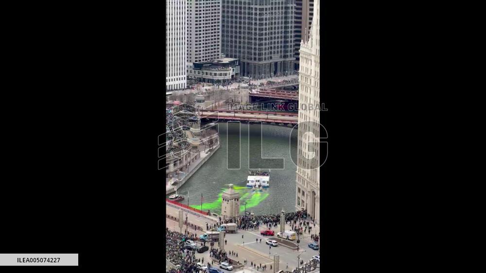 US: Chicago Kicks Off St. Patrick’s Day by Dyeing the Chicago River Green