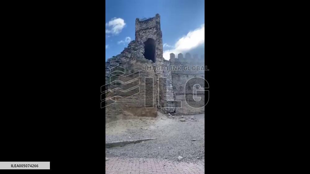 Spain: Medieval Tower of Escalona Castle Collapses in Toledo