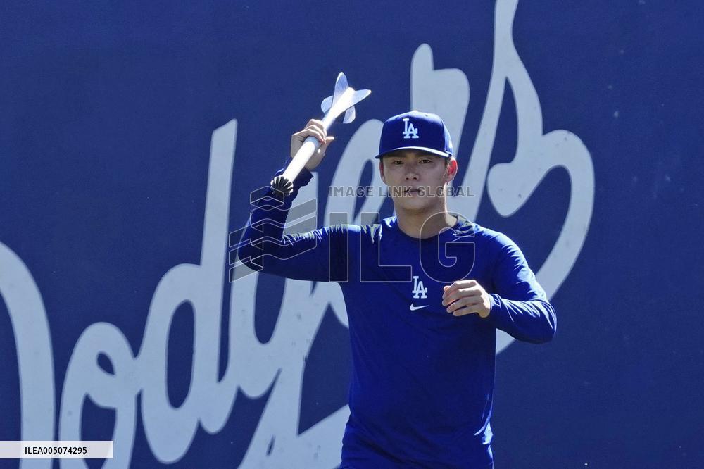 Baseball: MLB spring training