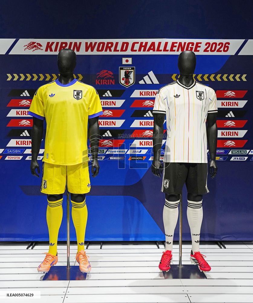 Football: new Japan jerseys