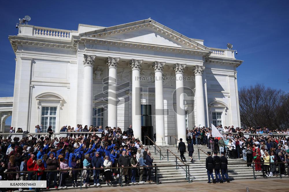 Japan PM Takaichi at Arlington cemetery
