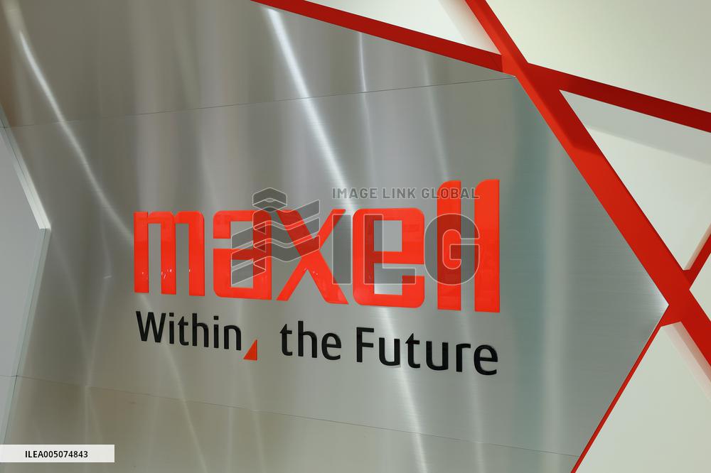 Maxell signboard and logo