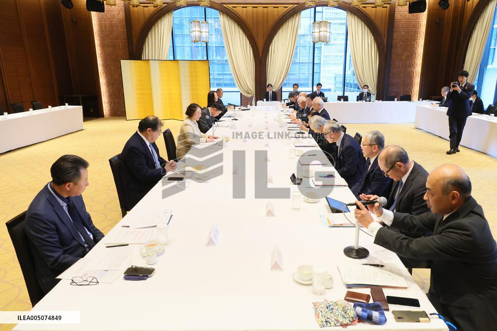 Top-Level Meeting Between the National Federation of Small and Medium-Sized Enterprise Associations and the Japanese Trade Union Confederation