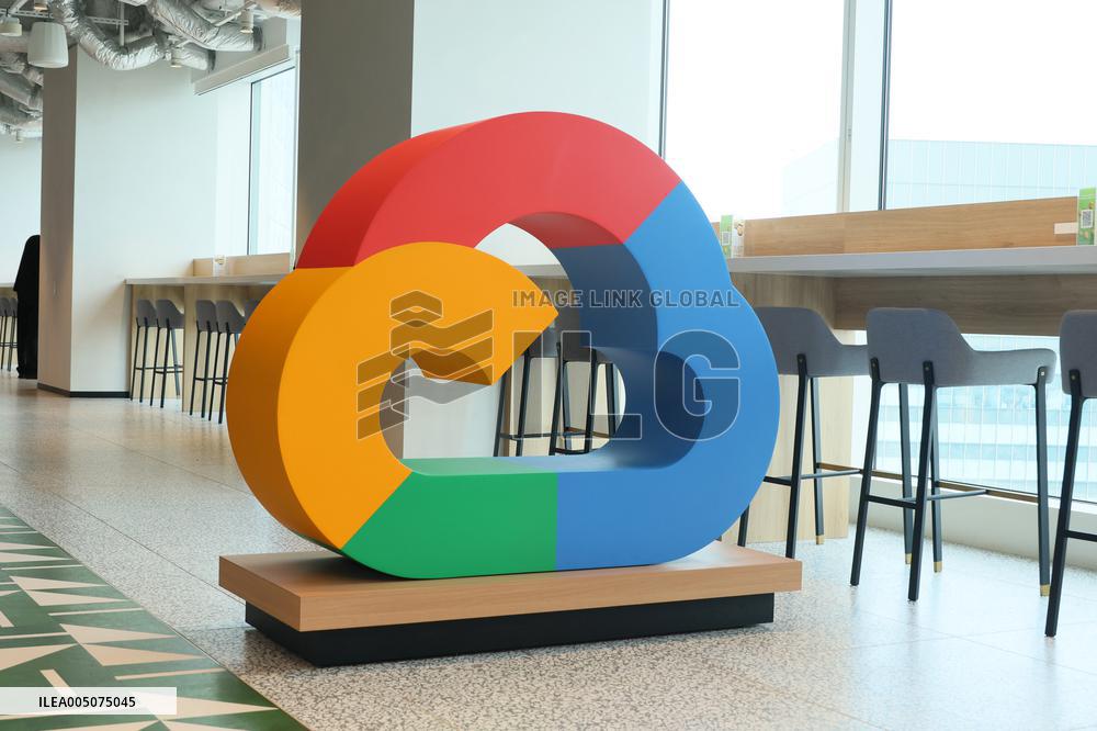 Google Cloud signboard and logo