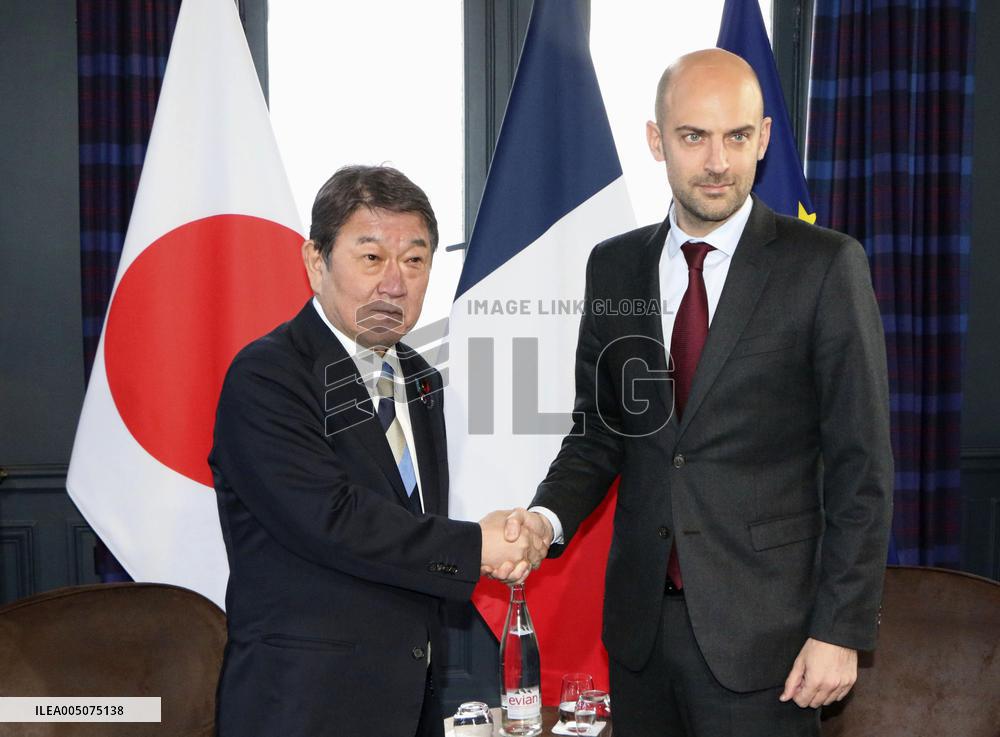 Japan-France talks in France
