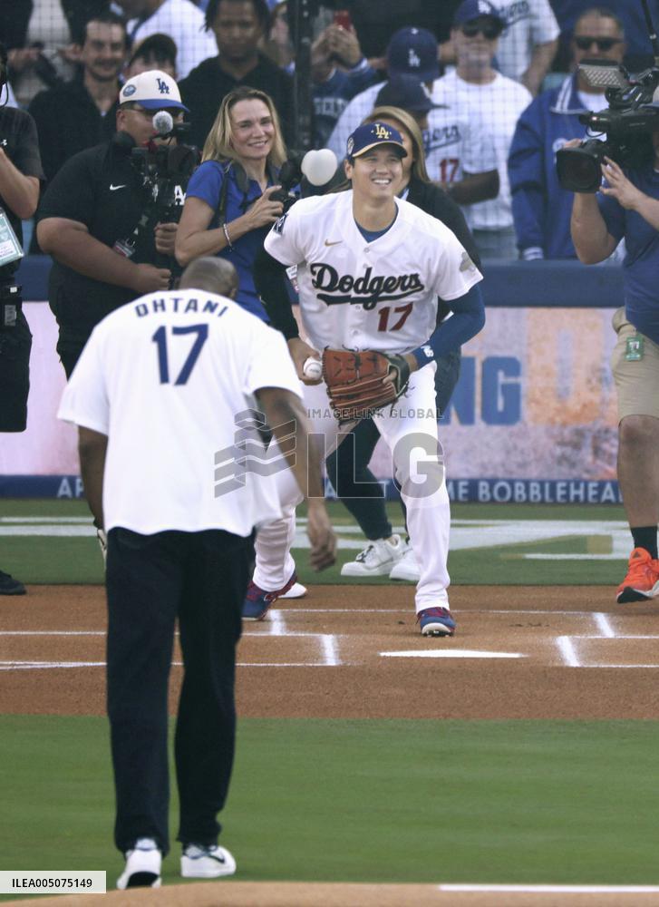 Baseball: Diamondbacks vs. Dodgers