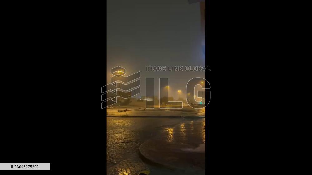 UAE: Powerful Storm Batters Emirates With Heavy Rain, Flooding and Lightning Overnight 5