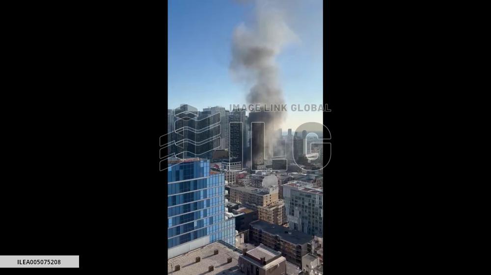 Canada: Rooftop Fire Breaks Out in Downtown Toronto After Possible Propane Explosion 3