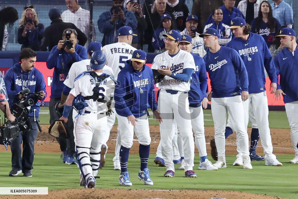 Baseball: Diamondbacks vs. Dodgers