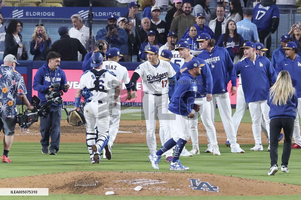 Baseball: Diamondbacks vs. Dodgers