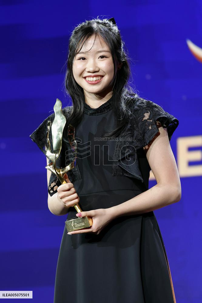 Figure skating: ISU awards