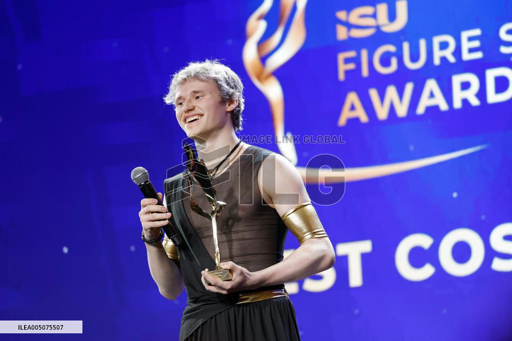 Figure skating: ISU awards