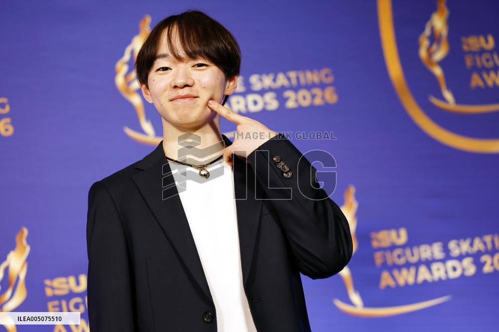 NFigure skating: ISU awards