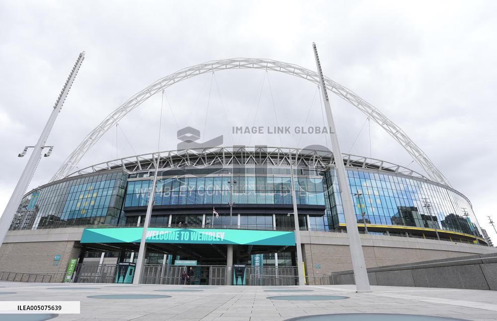 Football: Japan vs. England