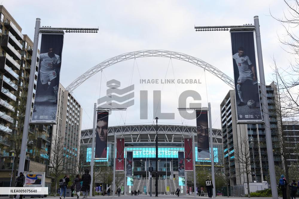 Football: Japan vs. England