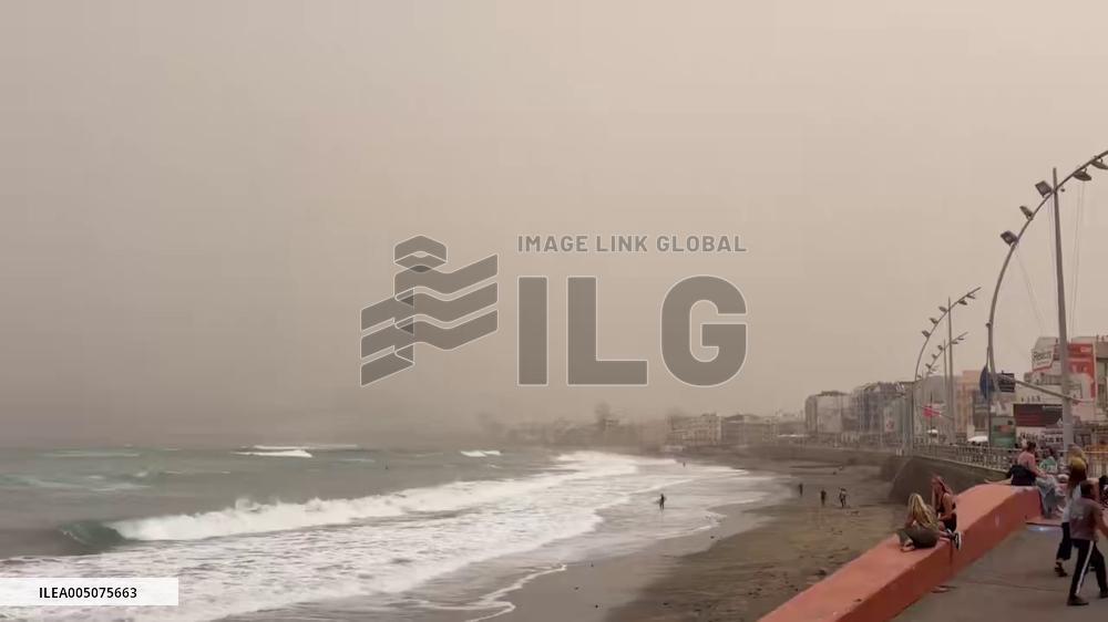 Spain: Powerful Calima Blankets Canary Islands, Prompting Warning 2