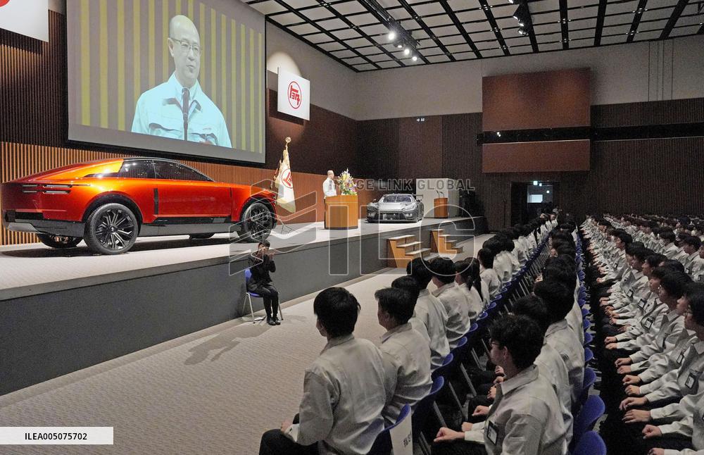 Toyota Motor's ceremony for new employees