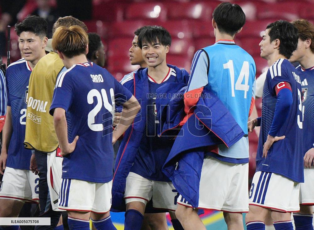 Football: Japan vs. England