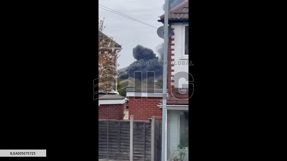 UK: Large Fire Breaks Out at Birmingham Scrapyard 2