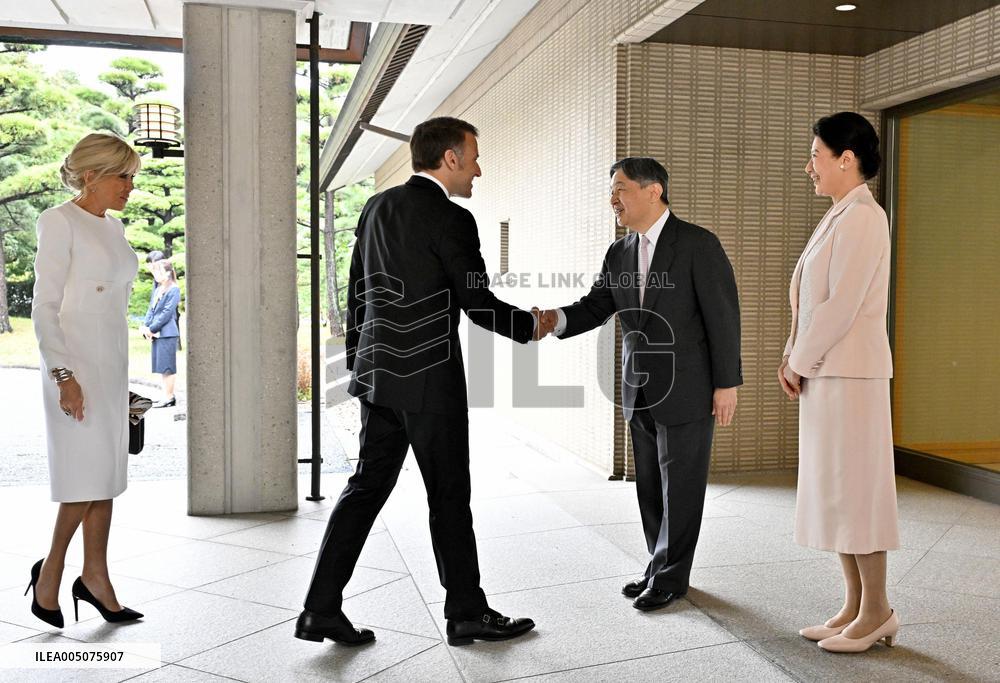 Japan emperor, empress meet with French President Macron, wife