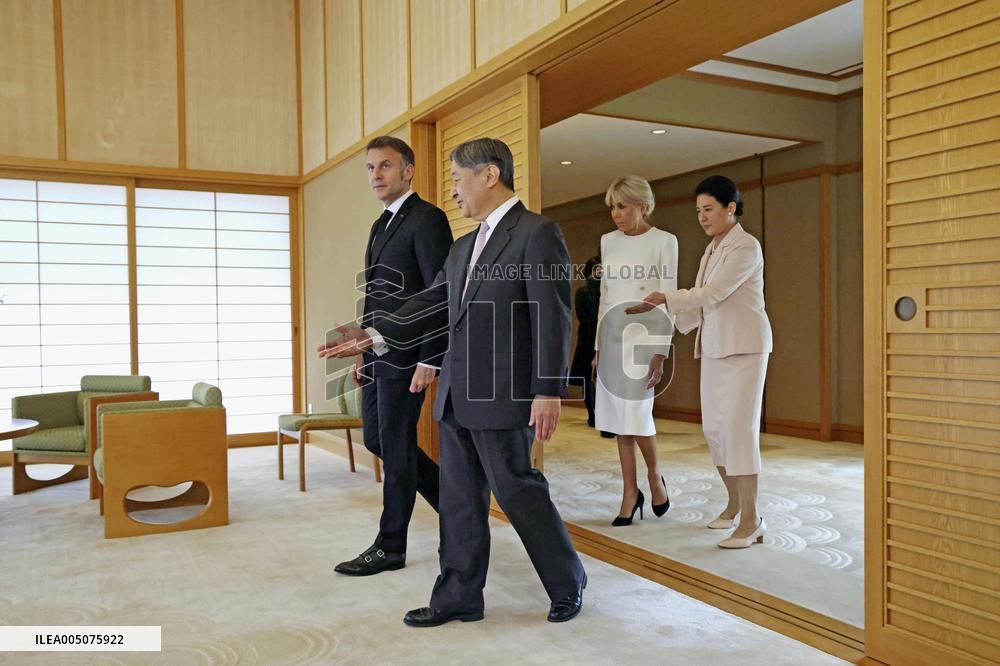 Japan emperor, empress meet with French President Macron, wife