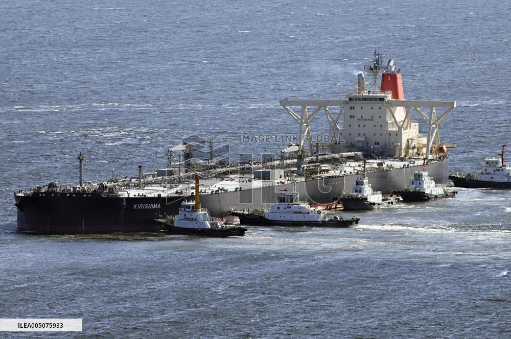 Last Japan-bound crude oil tanker arrives in Tokyo Bay