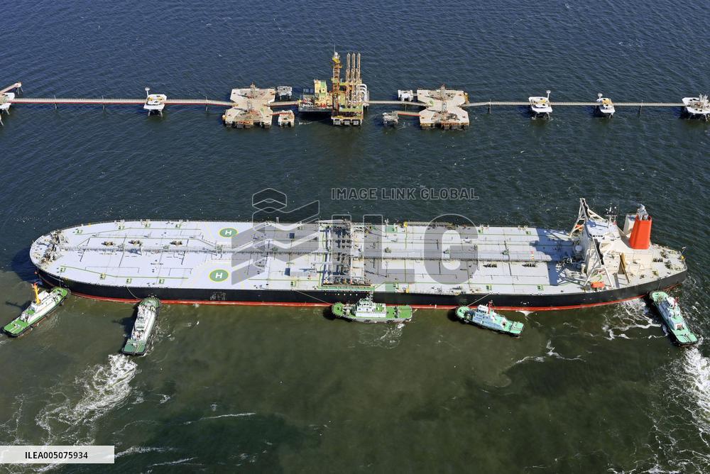 Last Japan-bound crude oil tanker arrives in Tokyo Bay