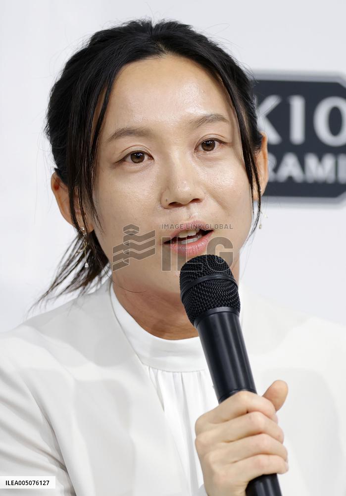 Speed skating: Takagi holds retirement press conference