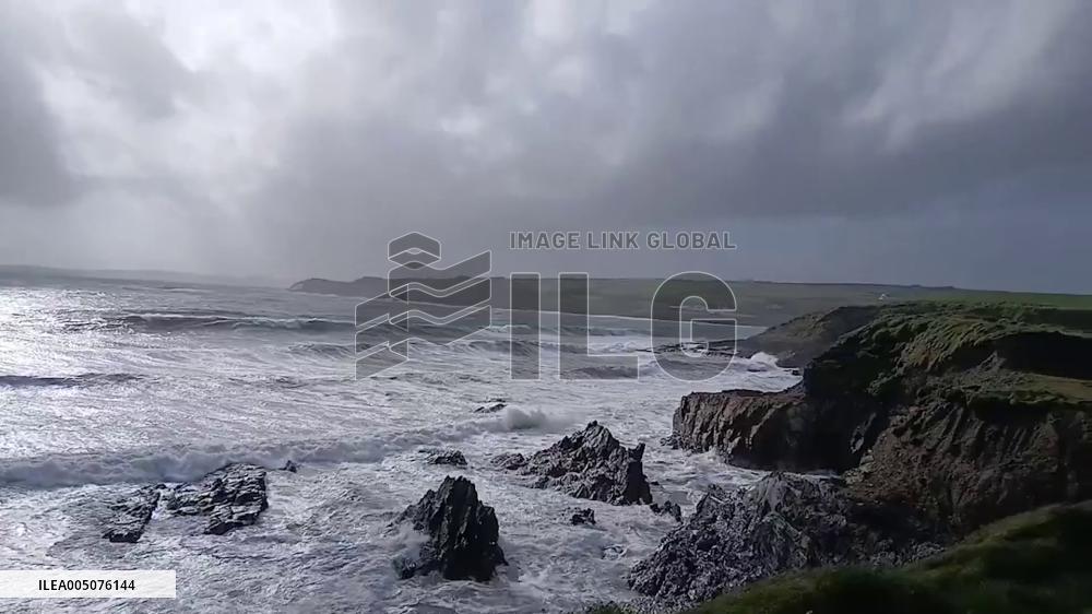 Ireland: Storm Dave Knocks Out Power and Disrupts Flights Over Easter Weekend 2