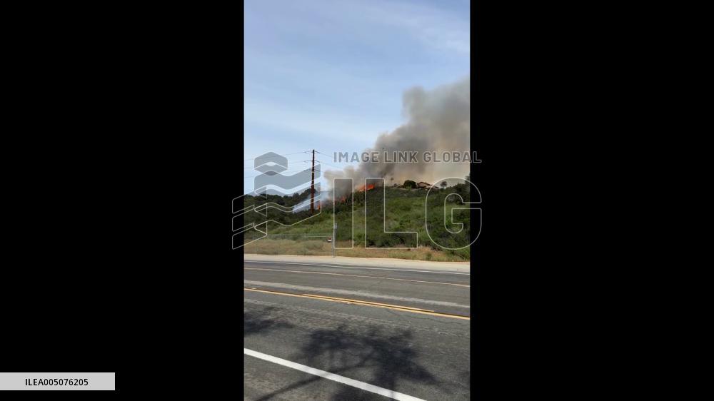 US: Fast-Moving Brush Fire Breaks Out in San Marcos, Forcing Nearby Evacuations