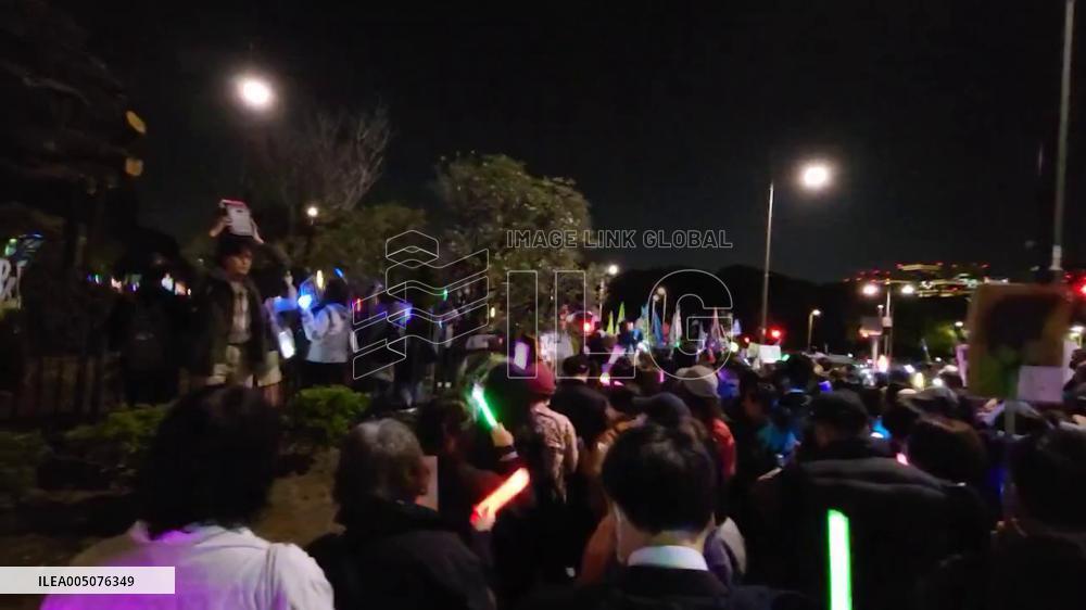 Japan: Thousands Rally Outside Parliament Against Constitutional Revision and War